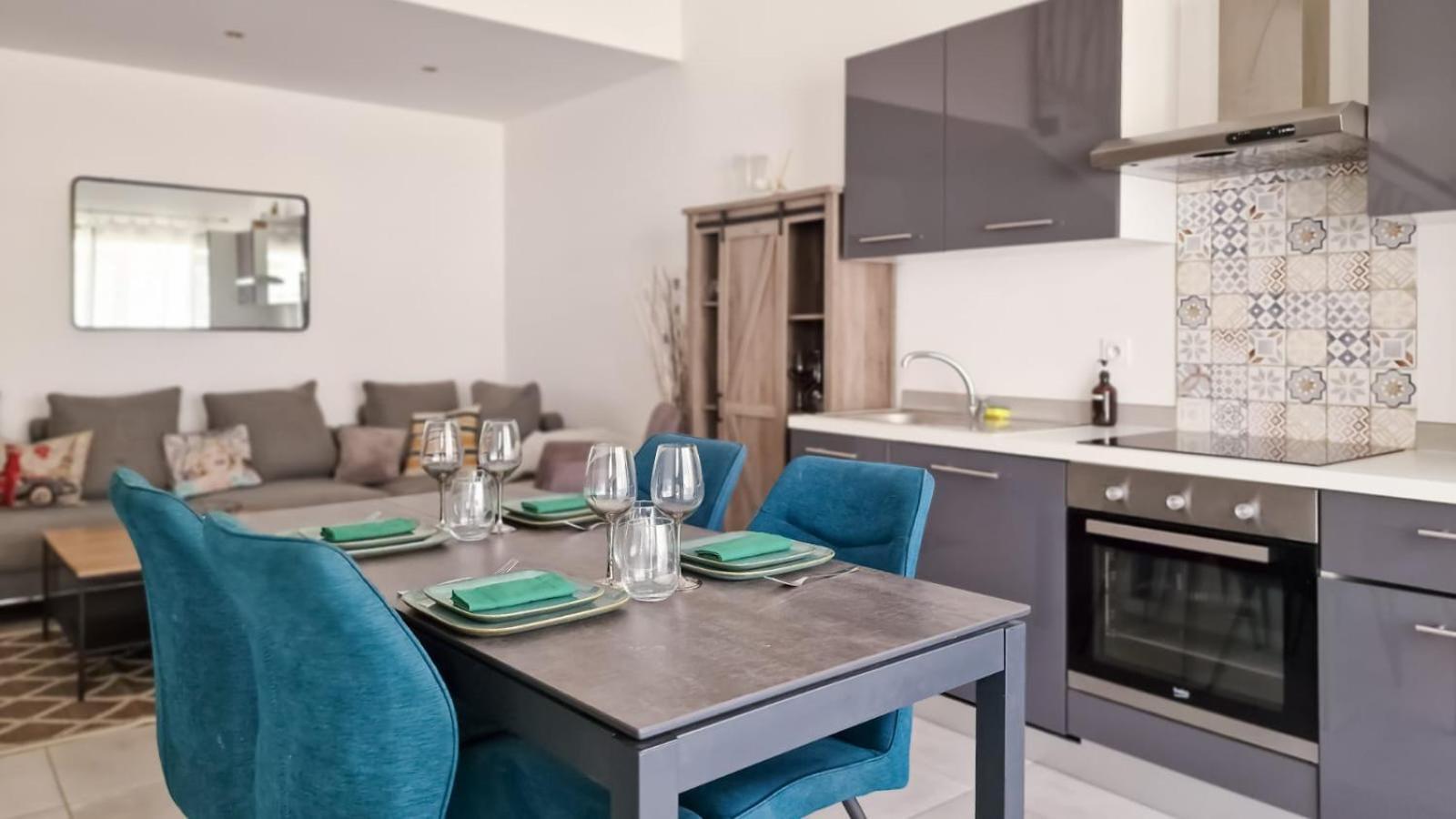 Appartement Plein Centre Bernis Exteriör bild
