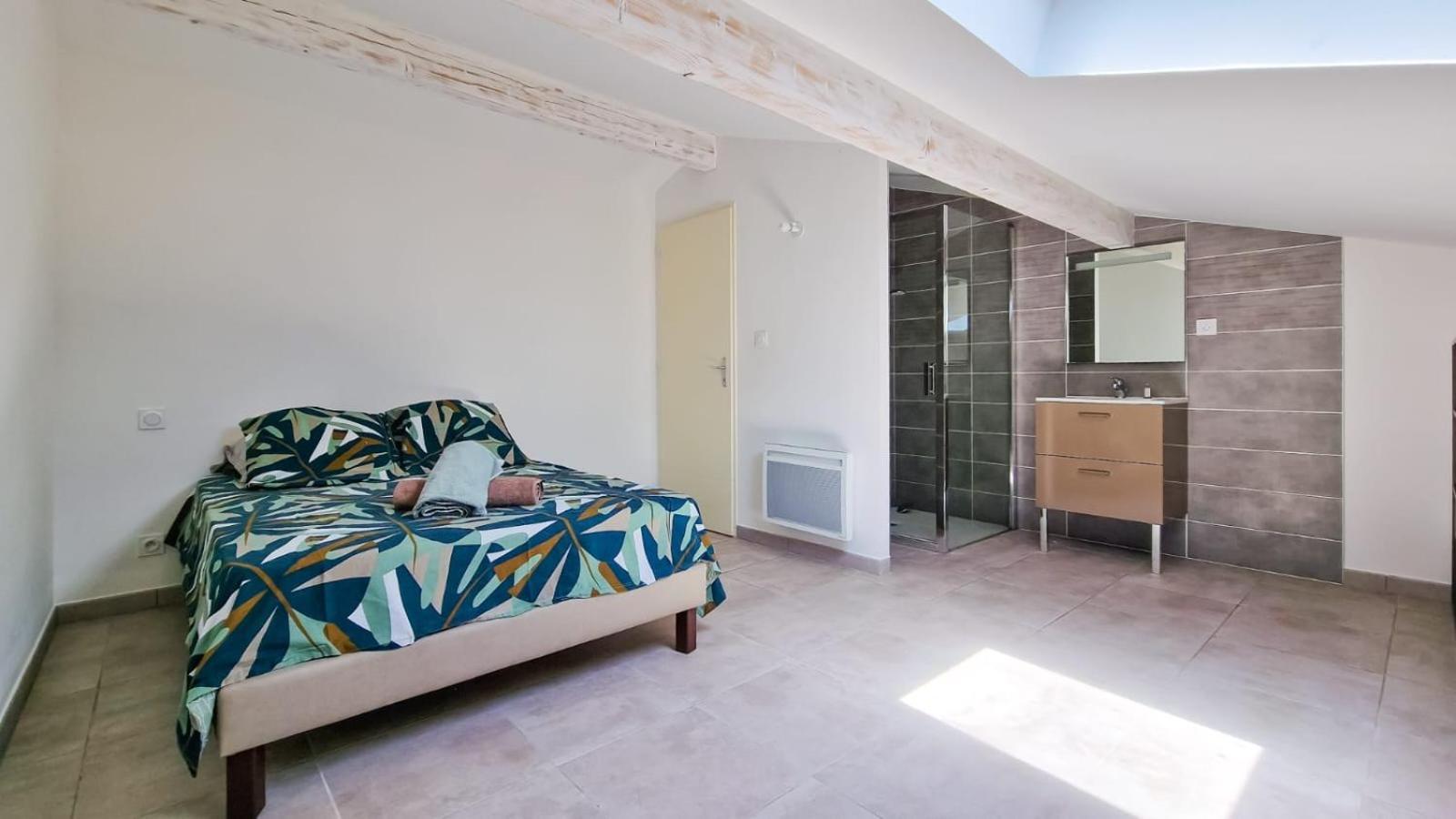Appartement Plein Centre Bernis Exteriör bild